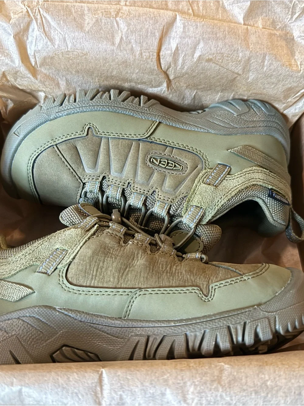 KEEN - Kids Low-Top Hiking Shoes - Olive Green - Size 1 - BRAND NEW! Waterproof